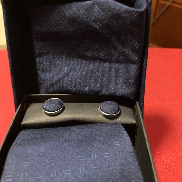 Tie set - Picture 4 of 4